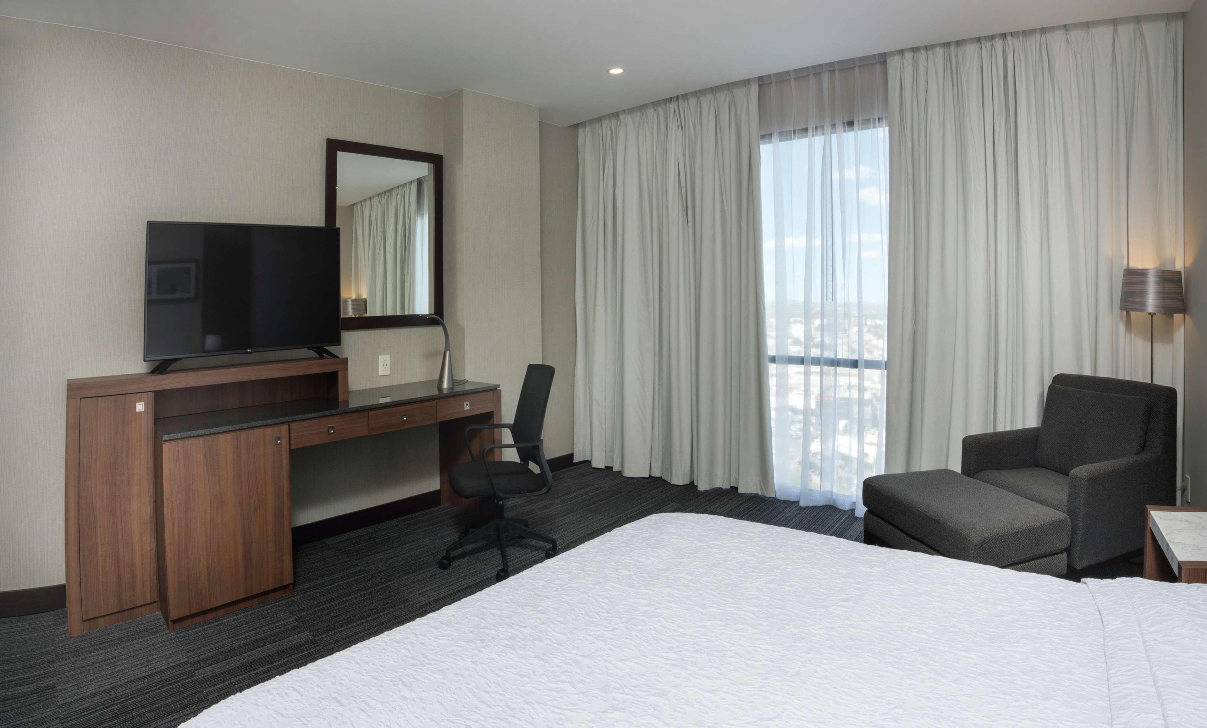 Hampton Inn And Suites San Luis Potosi Slp エクステリア 写真