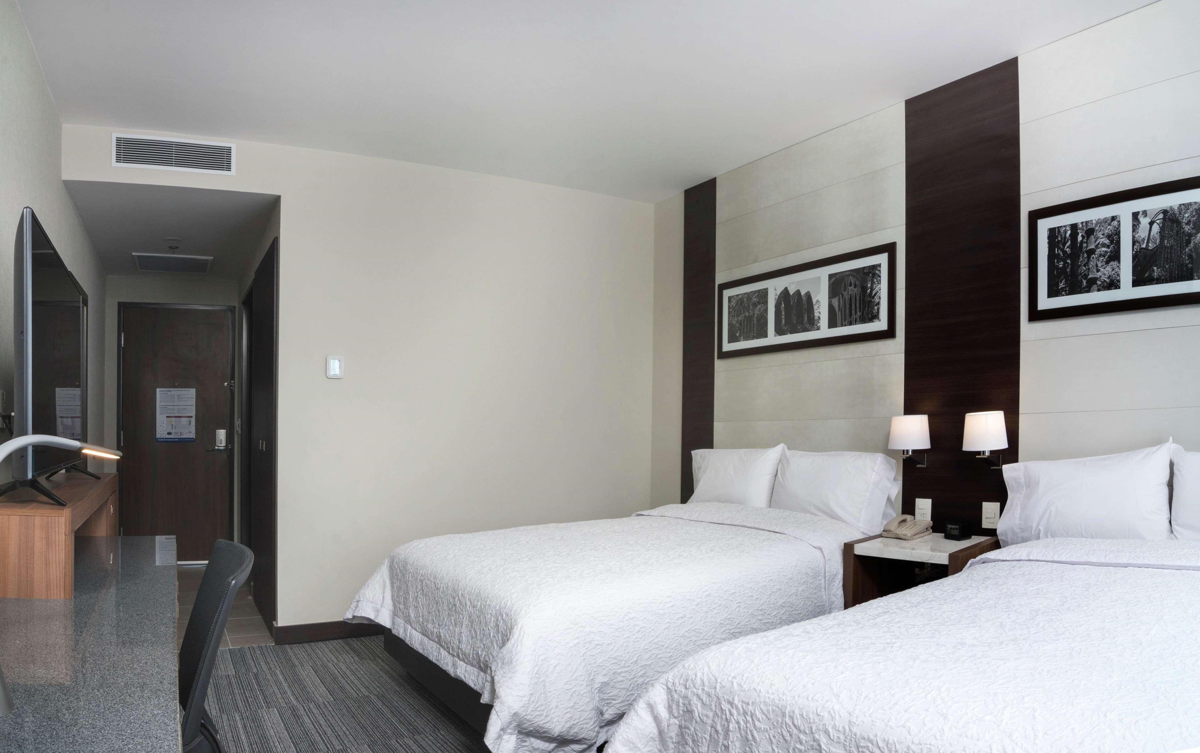 Hampton Inn And Suites San Luis Potosi Slp エクステリア 写真