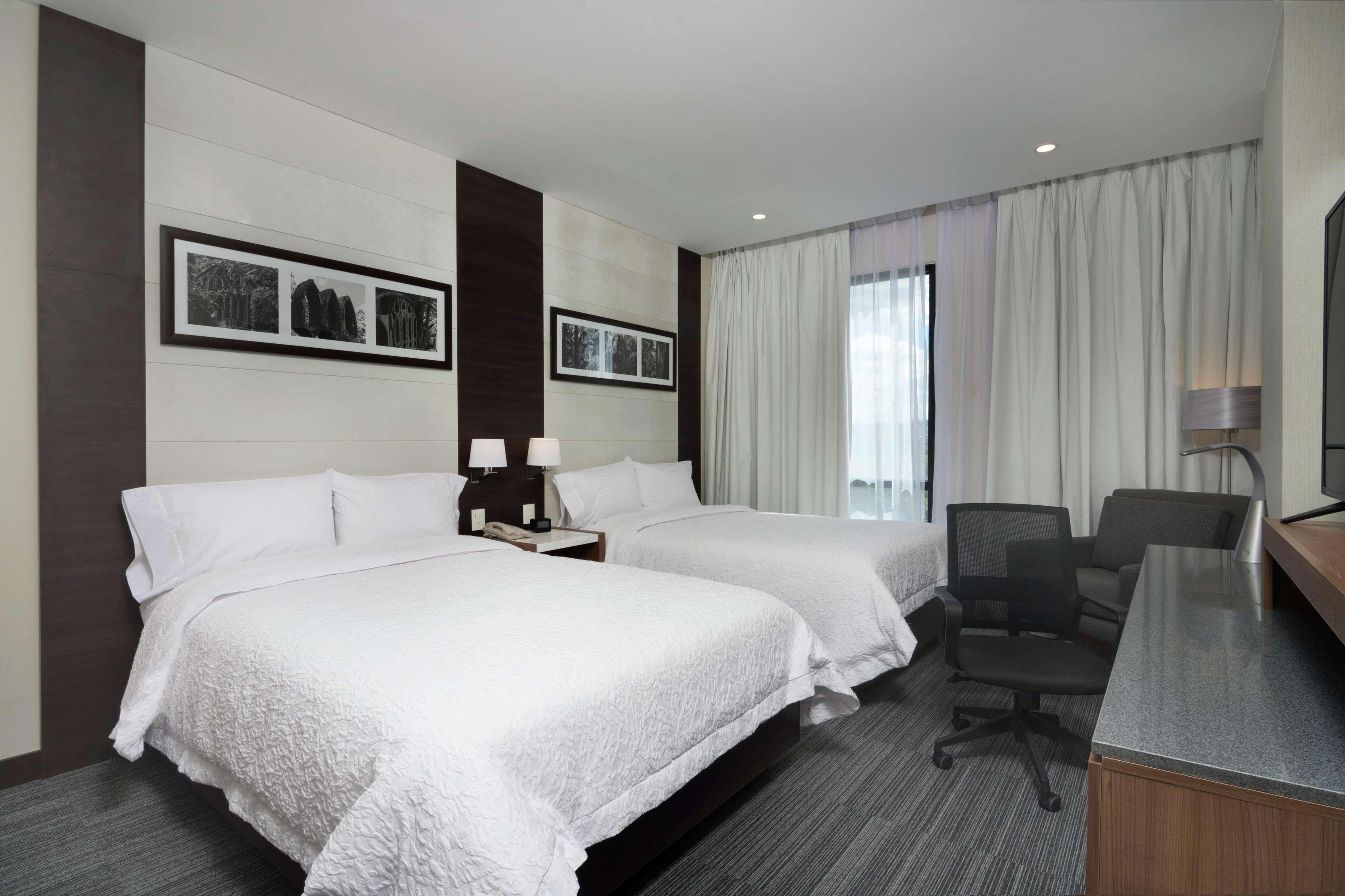 Hampton Inn And Suites San Luis Potosi Slp エクステリア 写真