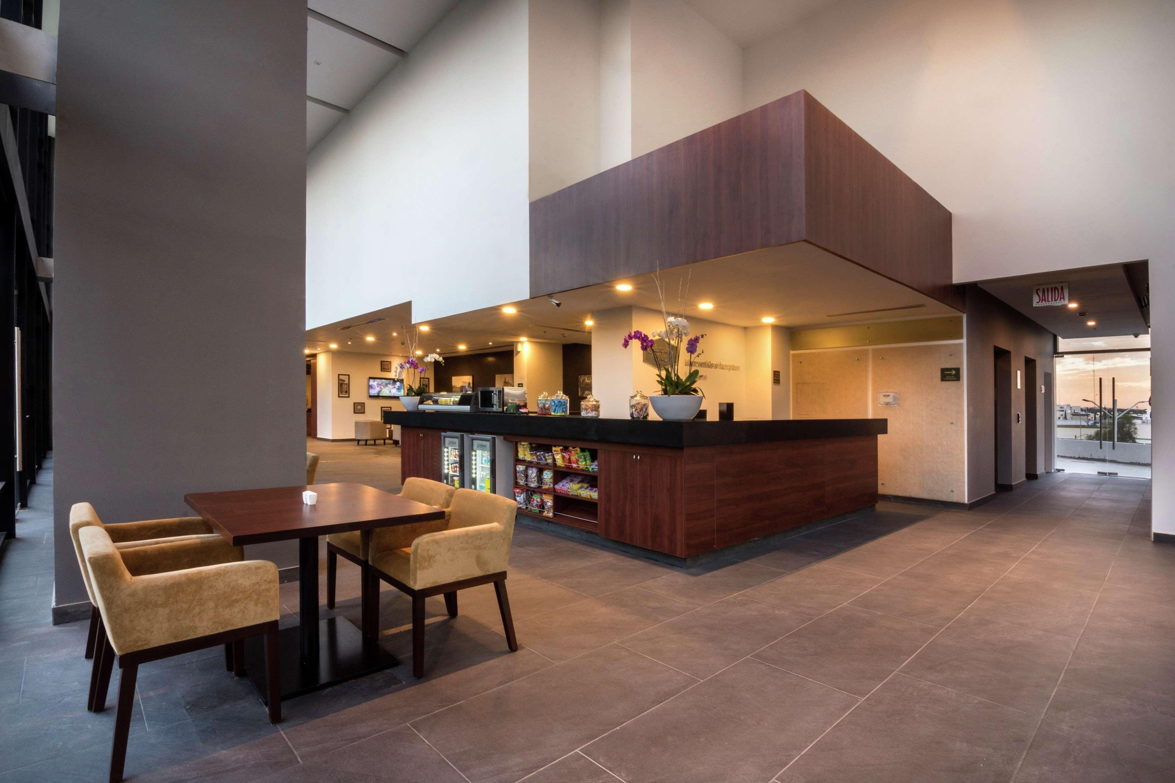 Hampton Inn And Suites San Luis Potosi Slp エクステリア 写真