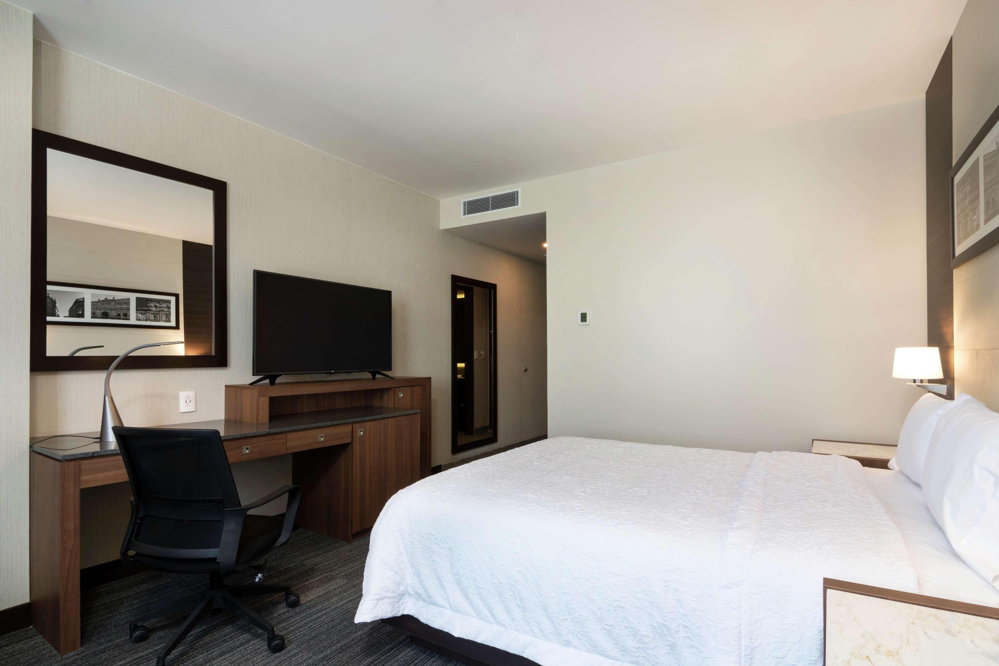Hampton Inn And Suites San Luis Potosi Slp エクステリア 写真