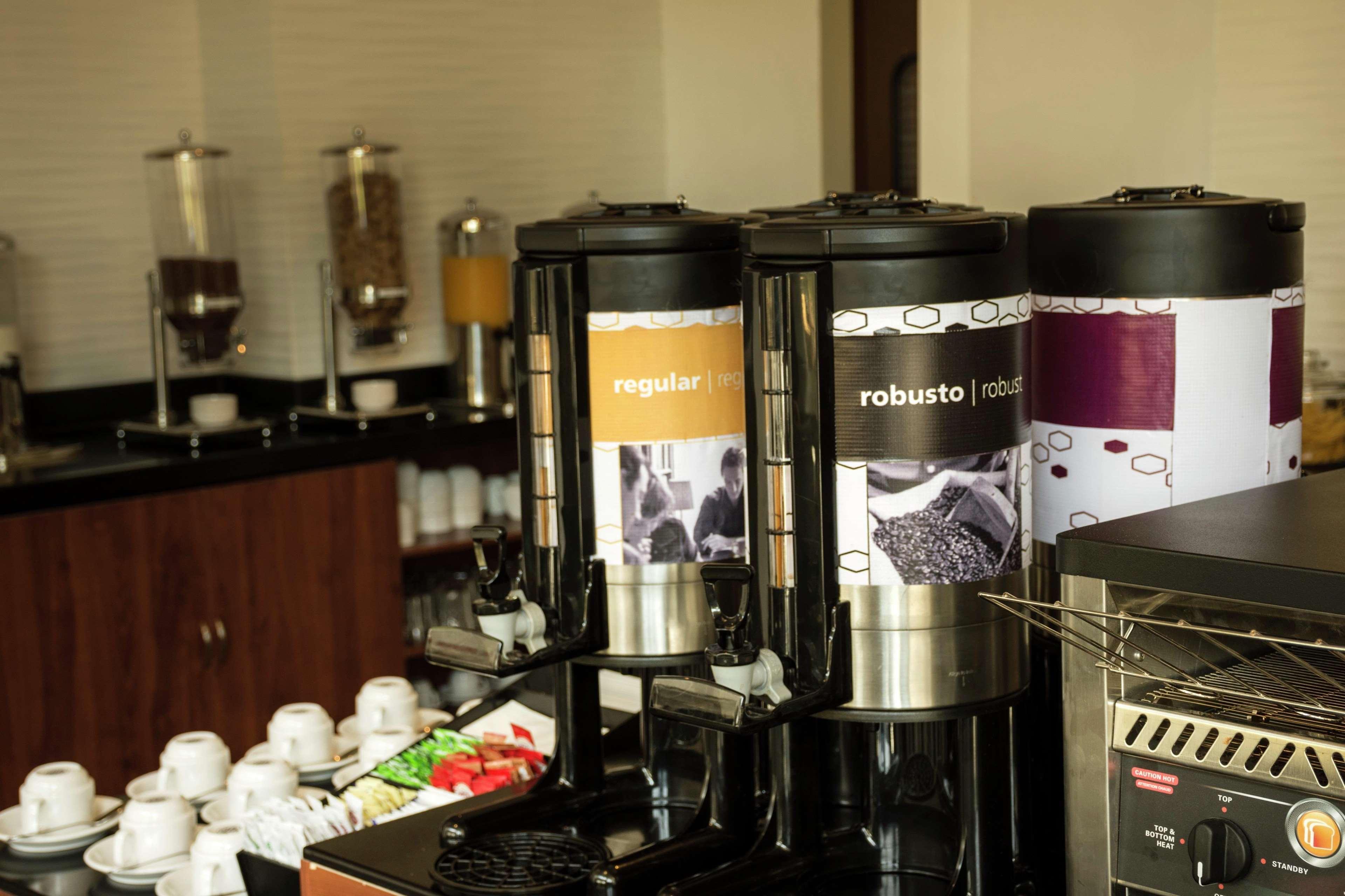 Hampton Inn And Suites San Luis Potosi Slp エクステリア 写真