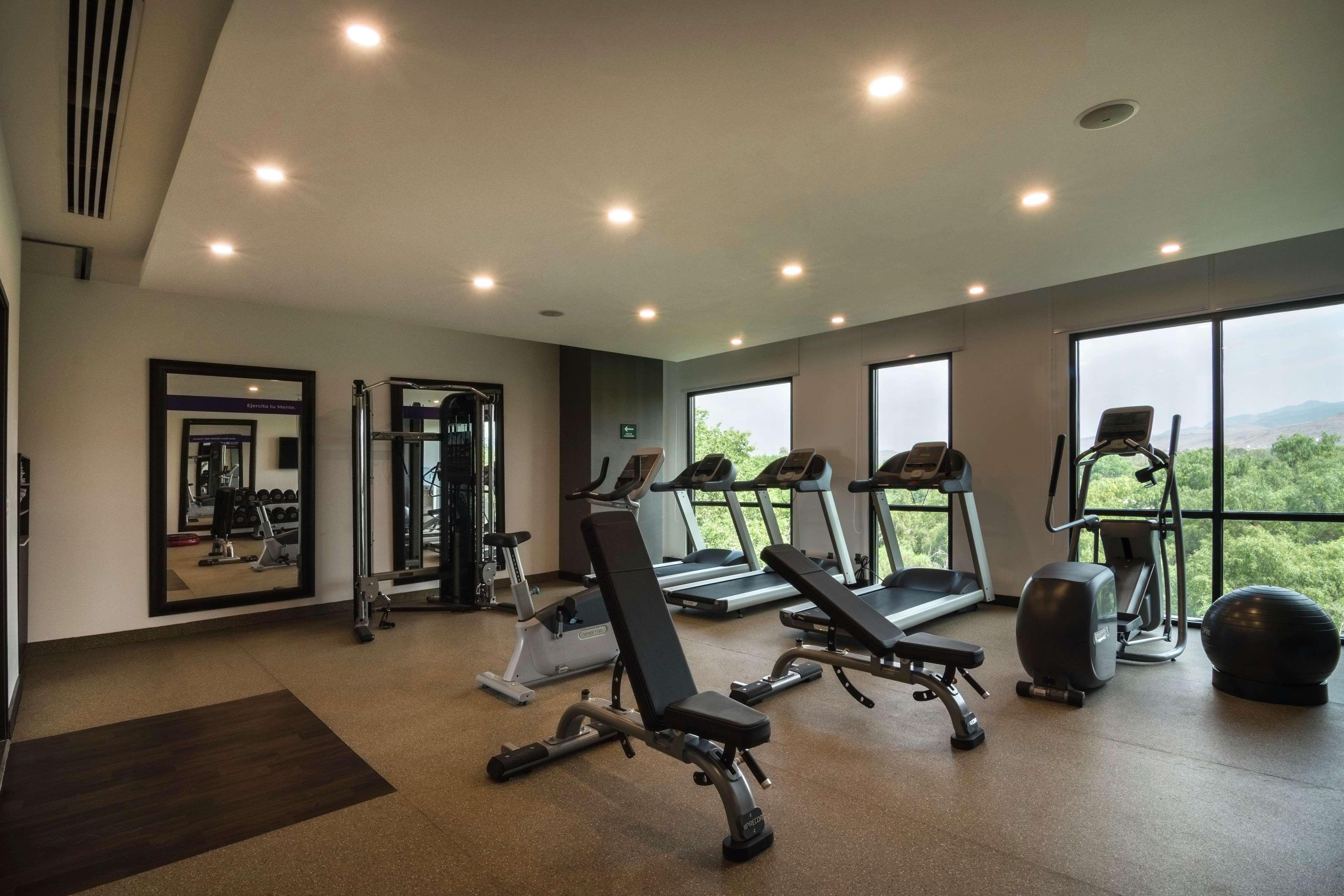 Hampton Inn And Suites San Luis Potosi Slp エクステリア 写真