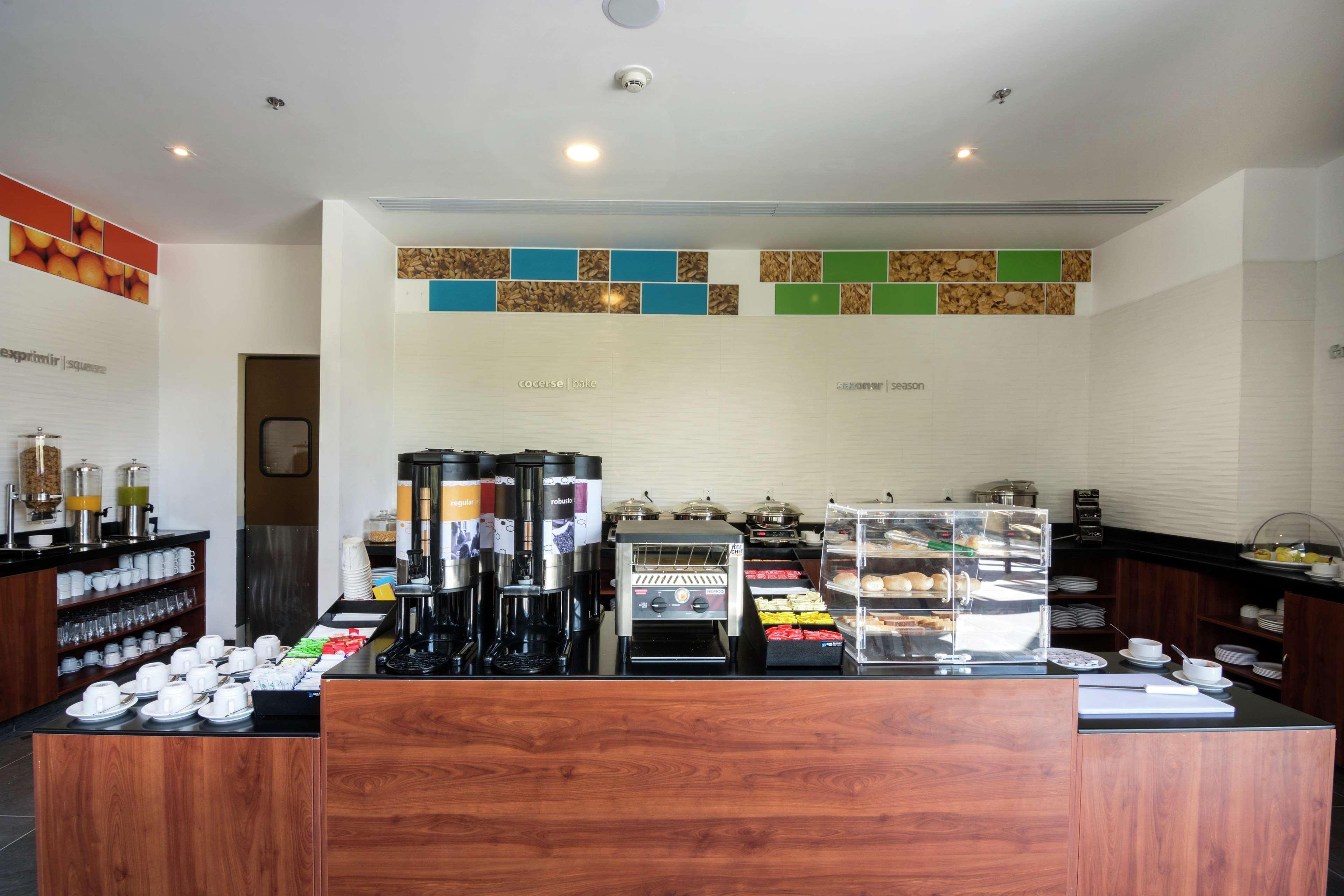 Hampton Inn And Suites San Luis Potosi Slp エクステリア 写真